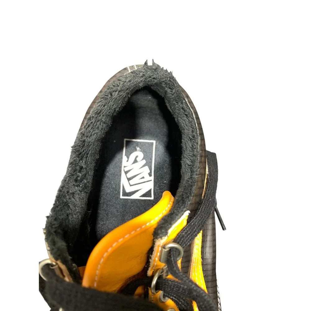 Vans Old Skool MTE Mens 9 Womens 10.5 Orange Black Leather Fleece Lined Sneakers